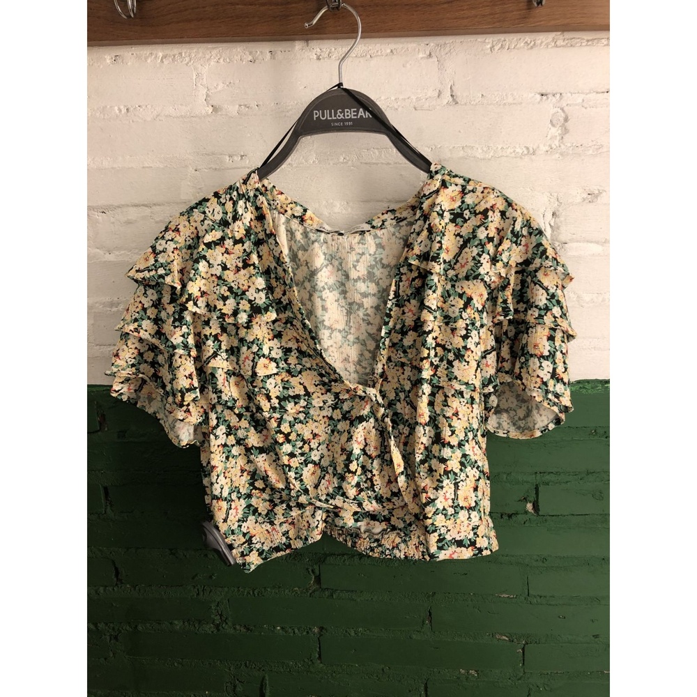 Crop Top Women's Multi-color EUC Floral Print, Ruffled Sleeves